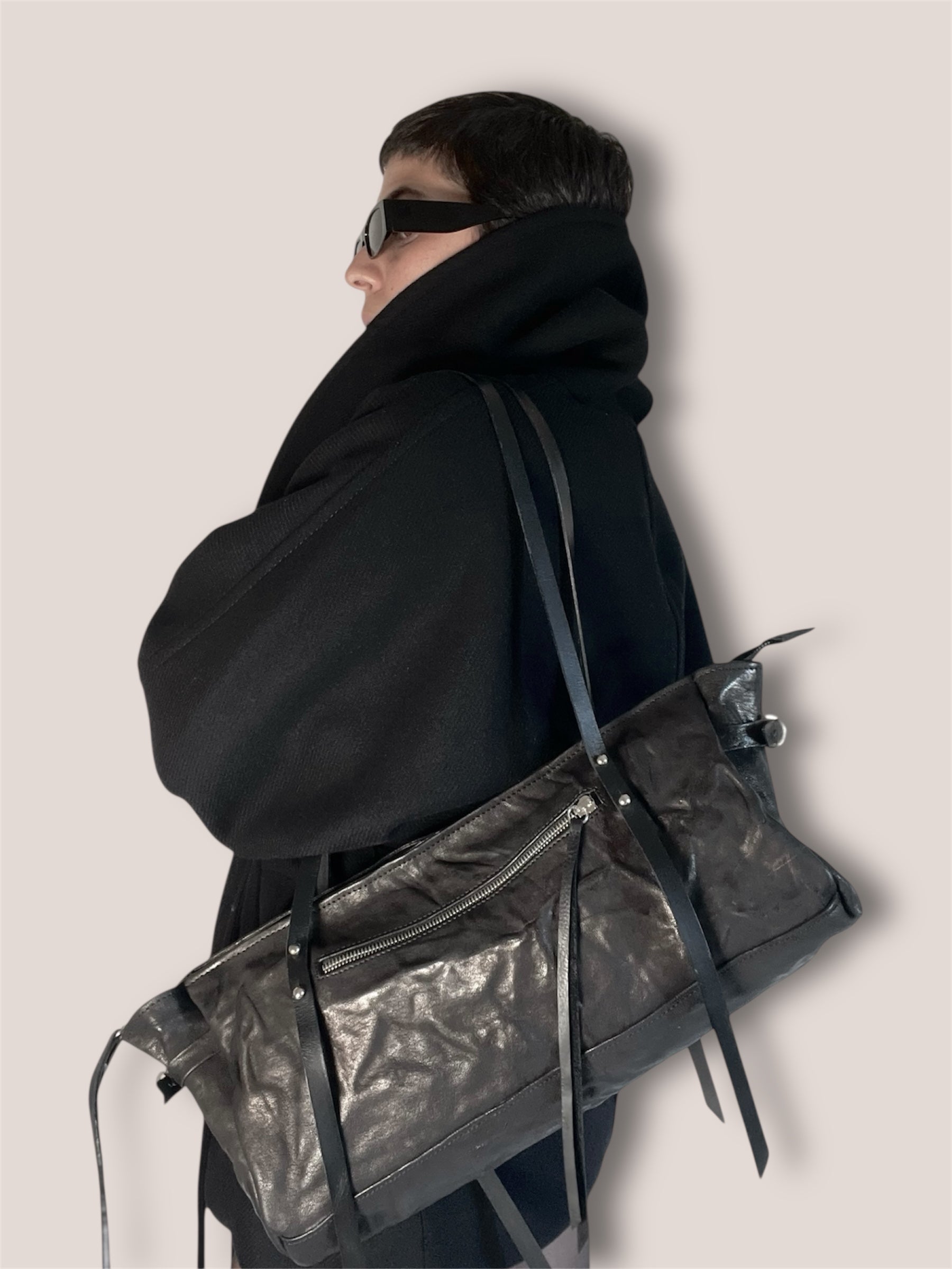 VEGA oyster duffle bag