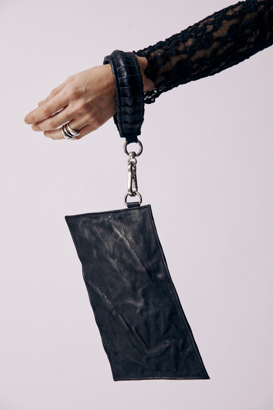 Oyster clutch - Image 5