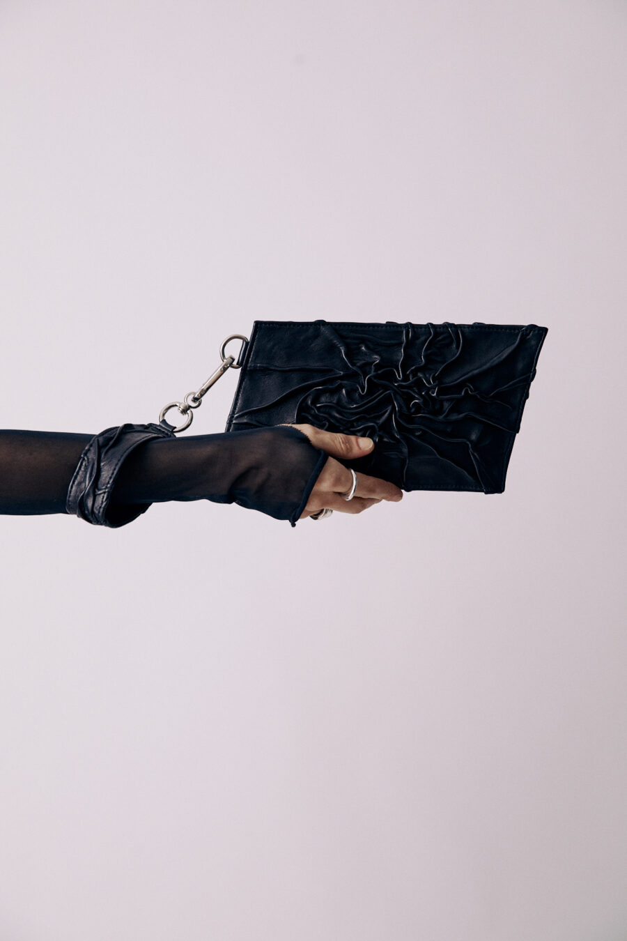 Textured clutch - Image 4